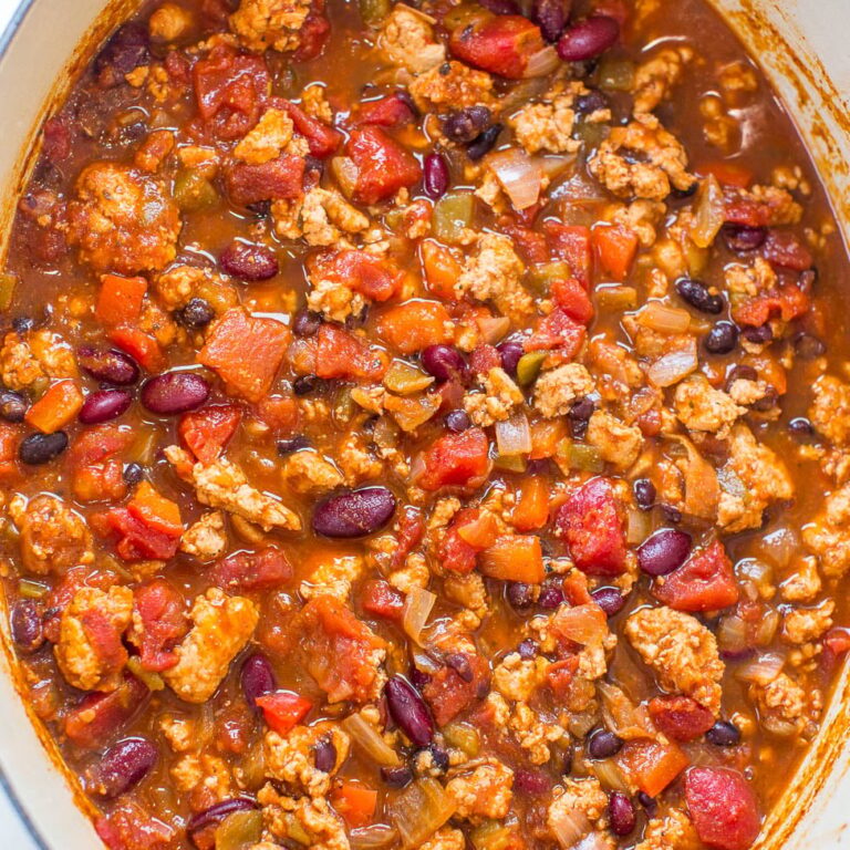 The BEST Healthy Turkey Chili Recipe (30 Minutes!)